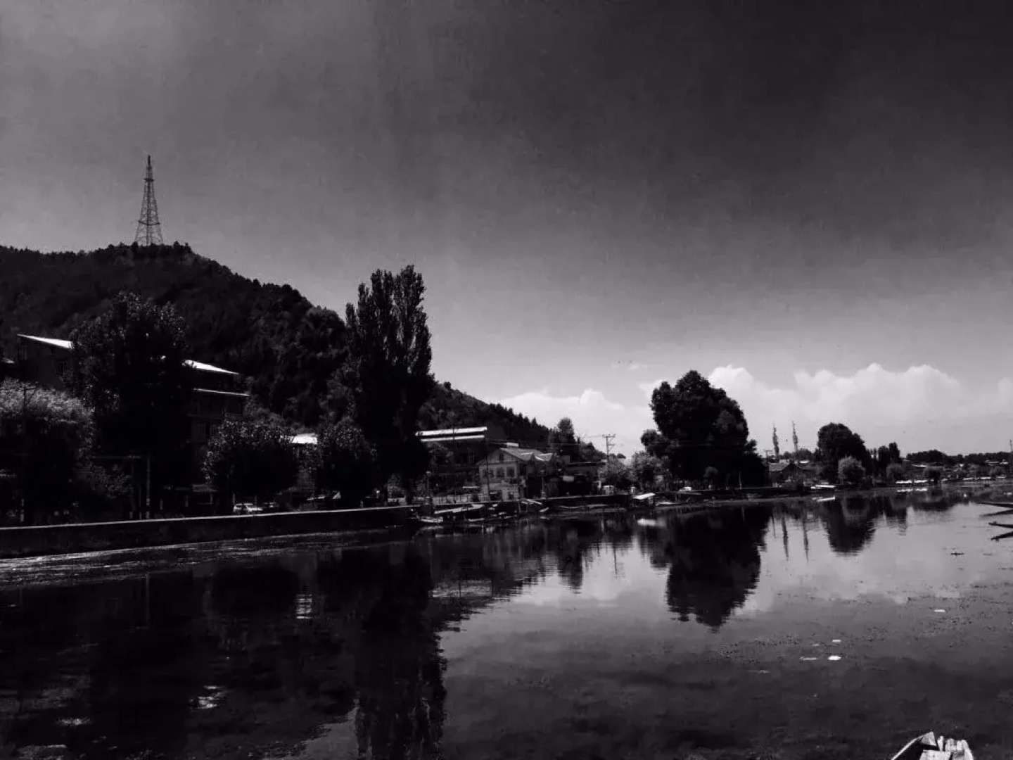 Kings Throne House boats