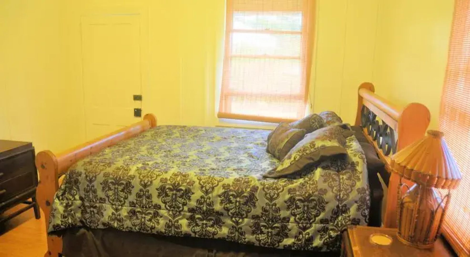 Hilo Hale Near the River