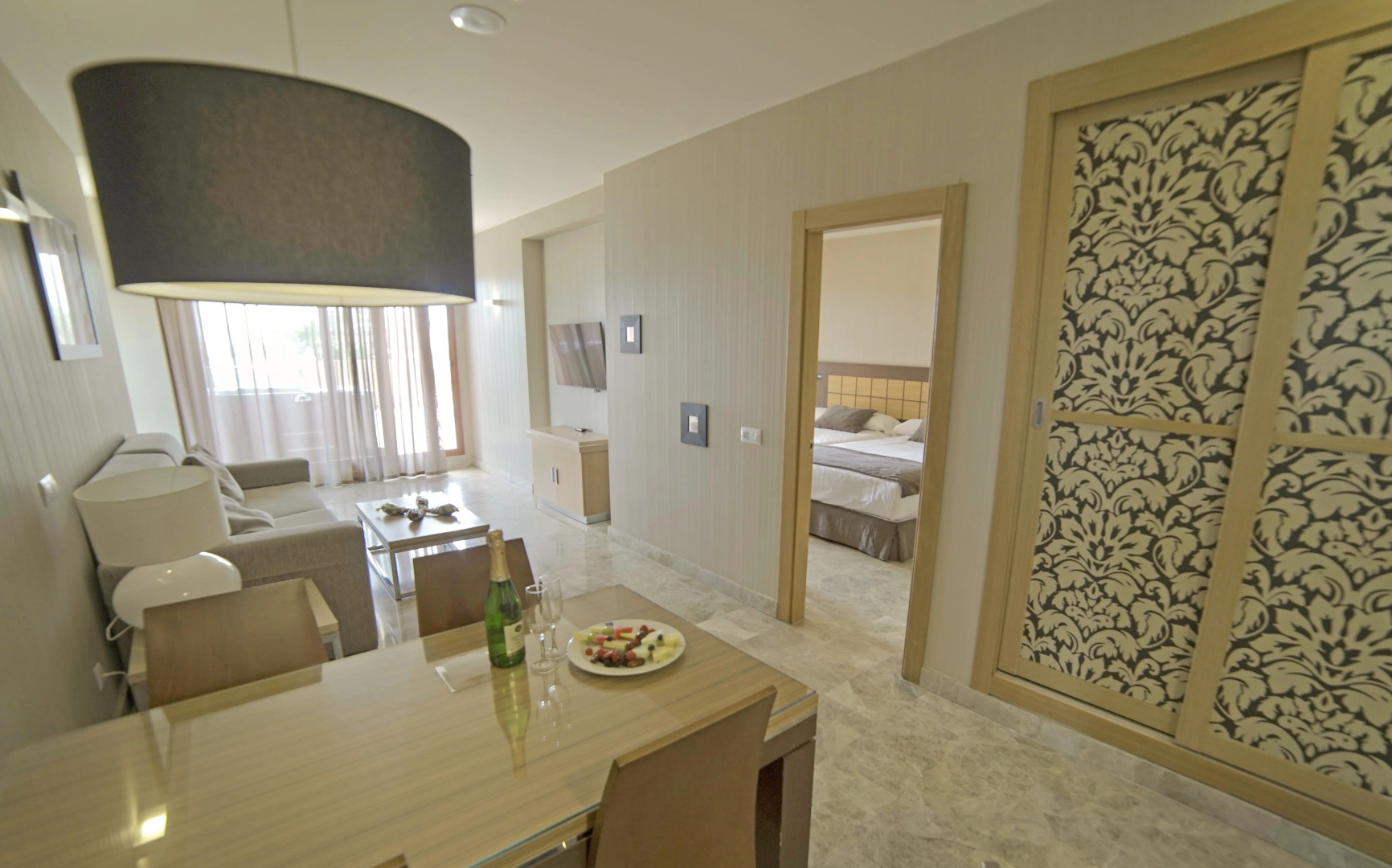 Holiday World Polynesia Hotel