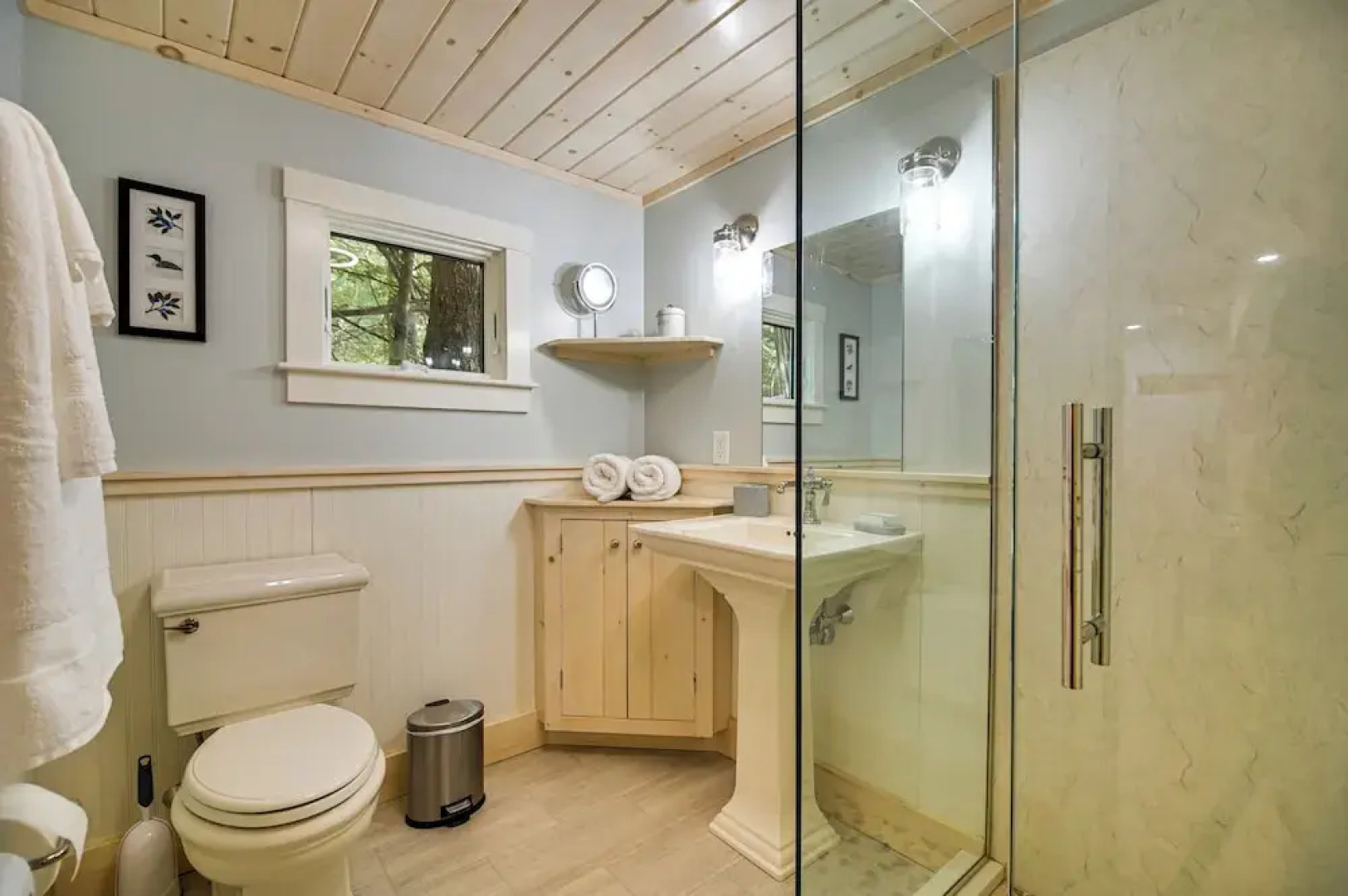 Tree House w/ Hot Tub: Near Sunday River Resort!