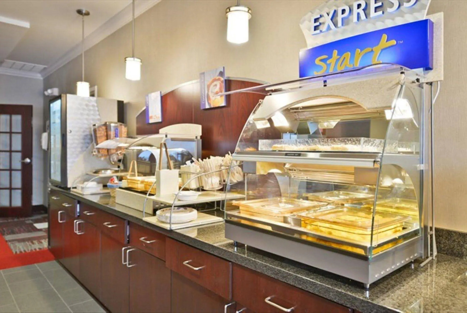 Holiday Inn Express & Suites Utica by IHG