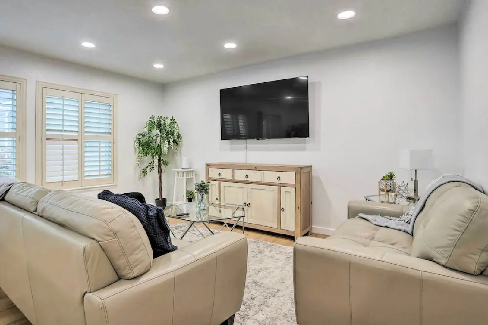 13 Mi to Dtwn Denver: Northglenn Townhome w/ Patio