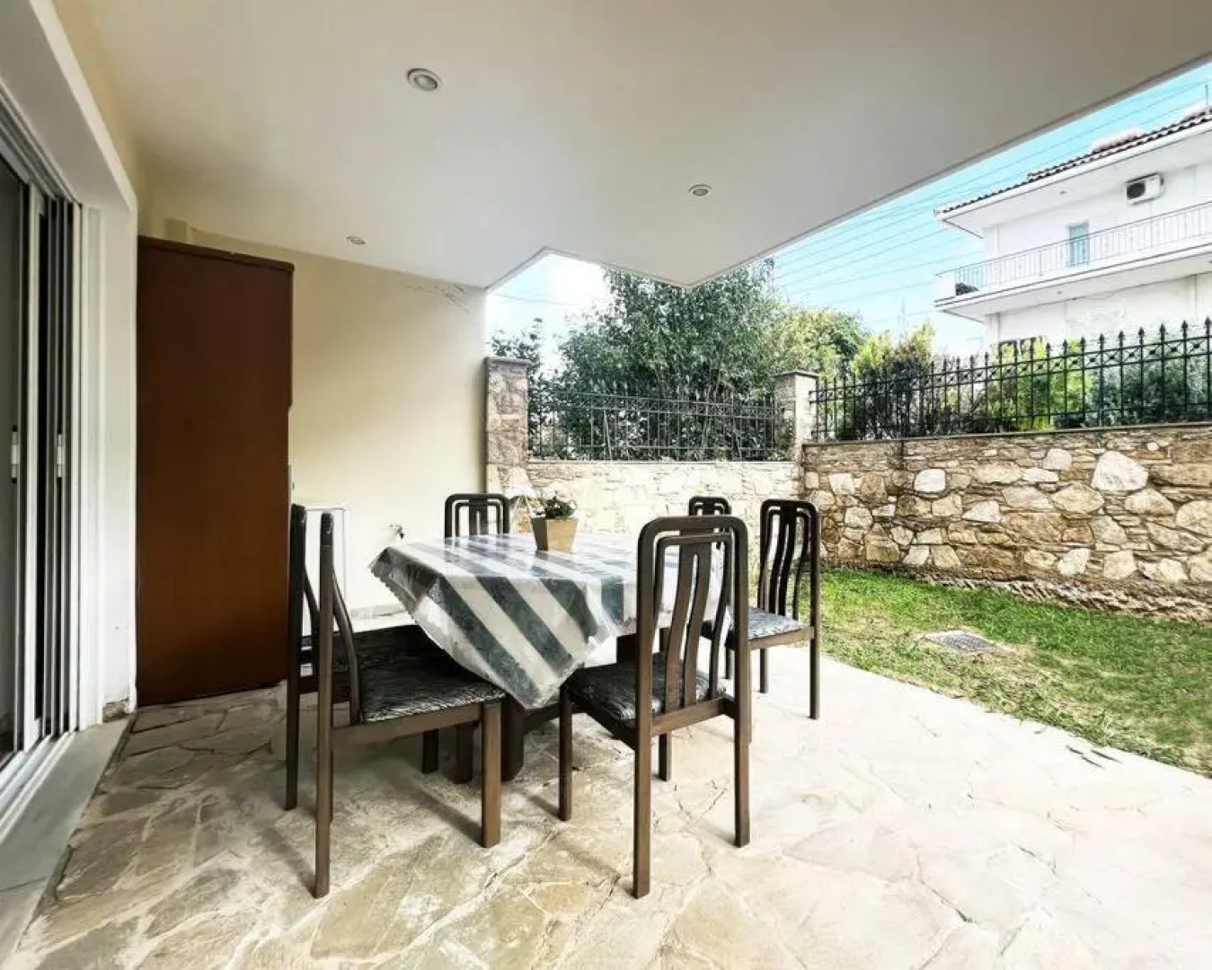 eva's villas 2室温馨庭院拥有私家停车位