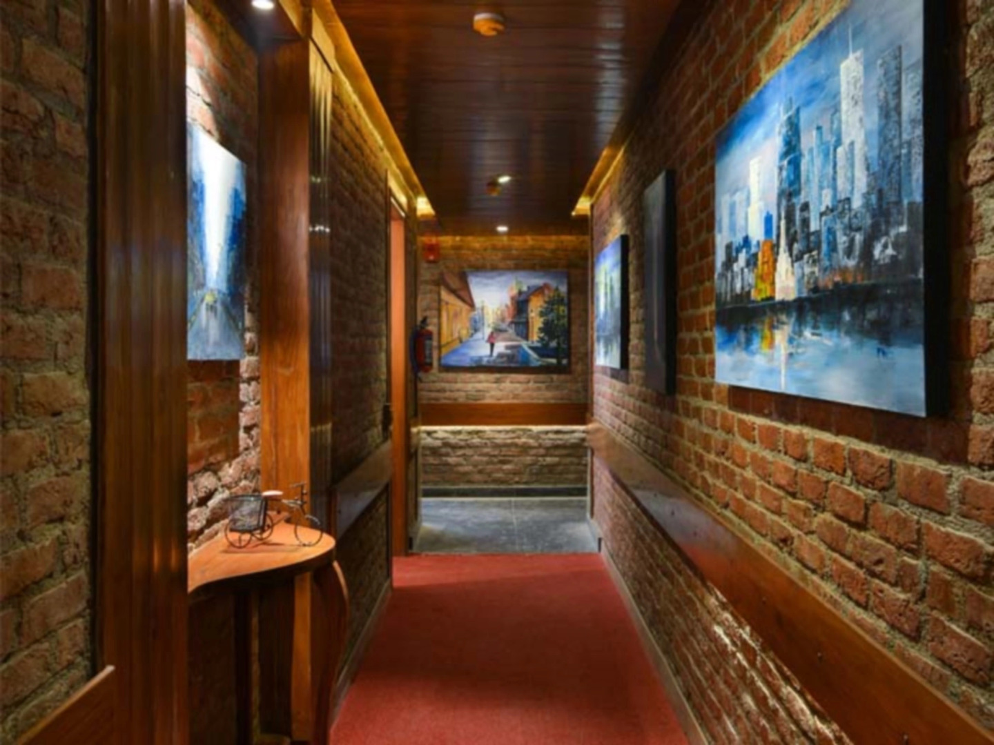 FabHotel The Townhouse