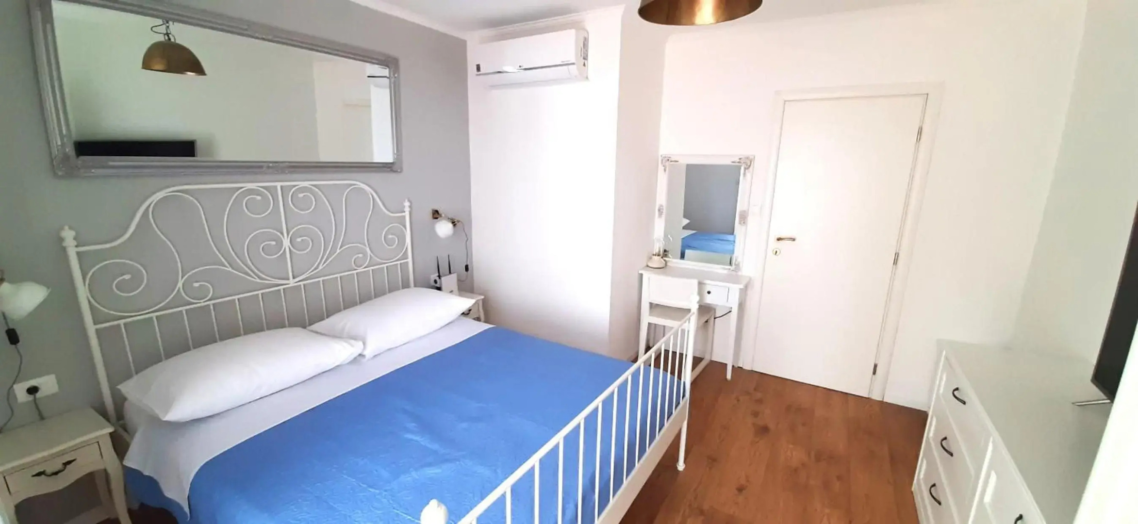 Summer House Bougainvillea by Dubrovnik Colors