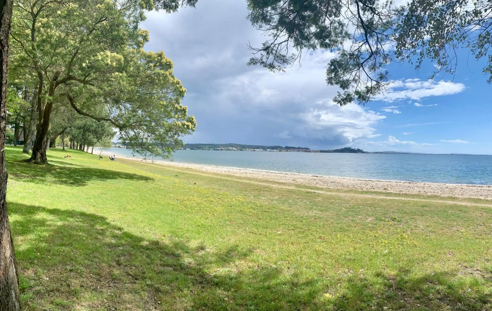 Apartamento a 50 m de Playa-Jardín. Boiro