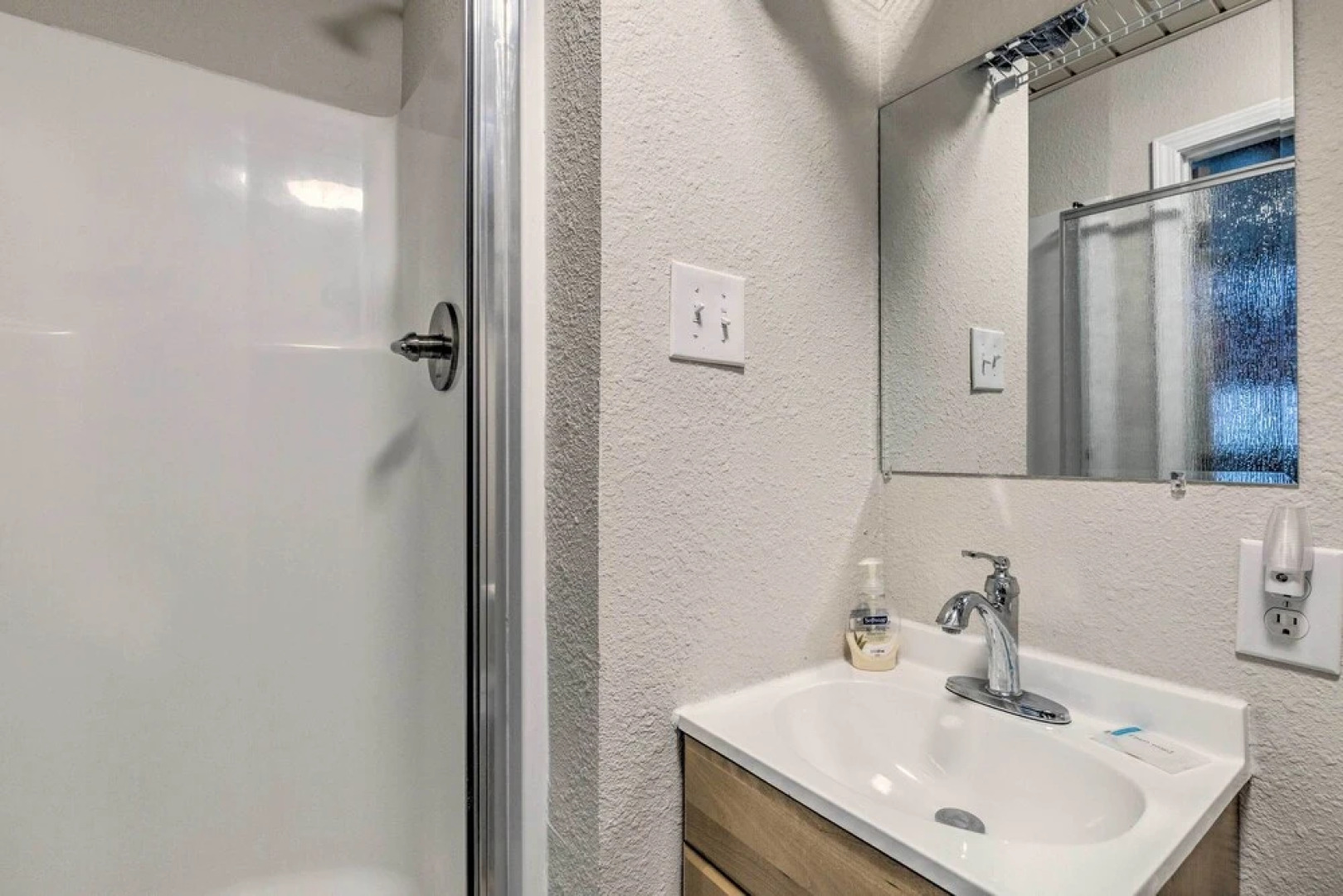 'the Float Yard' Pensacola Home w/ Pool Table