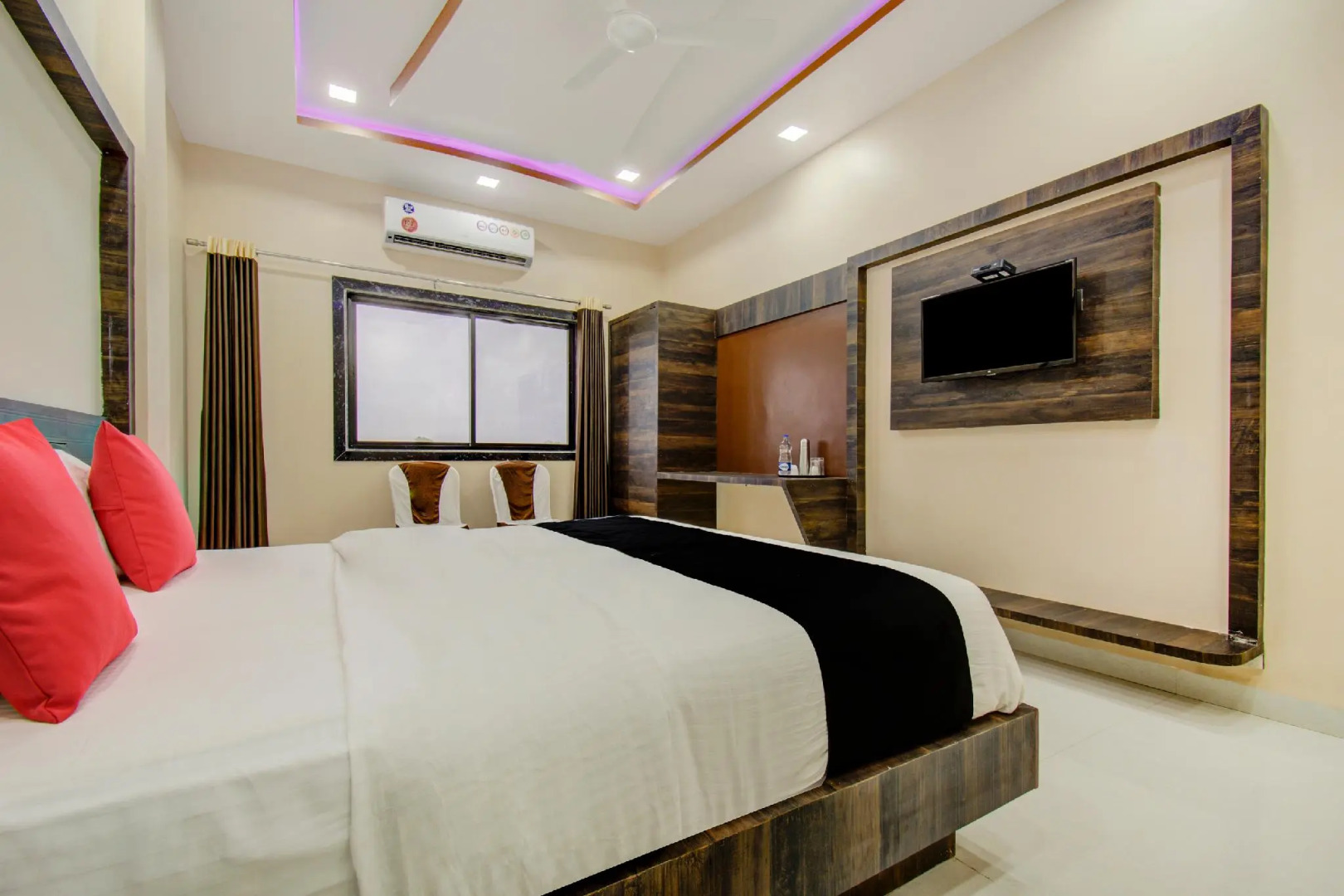 Capital O 46840 Gajanan Heritage And Resort