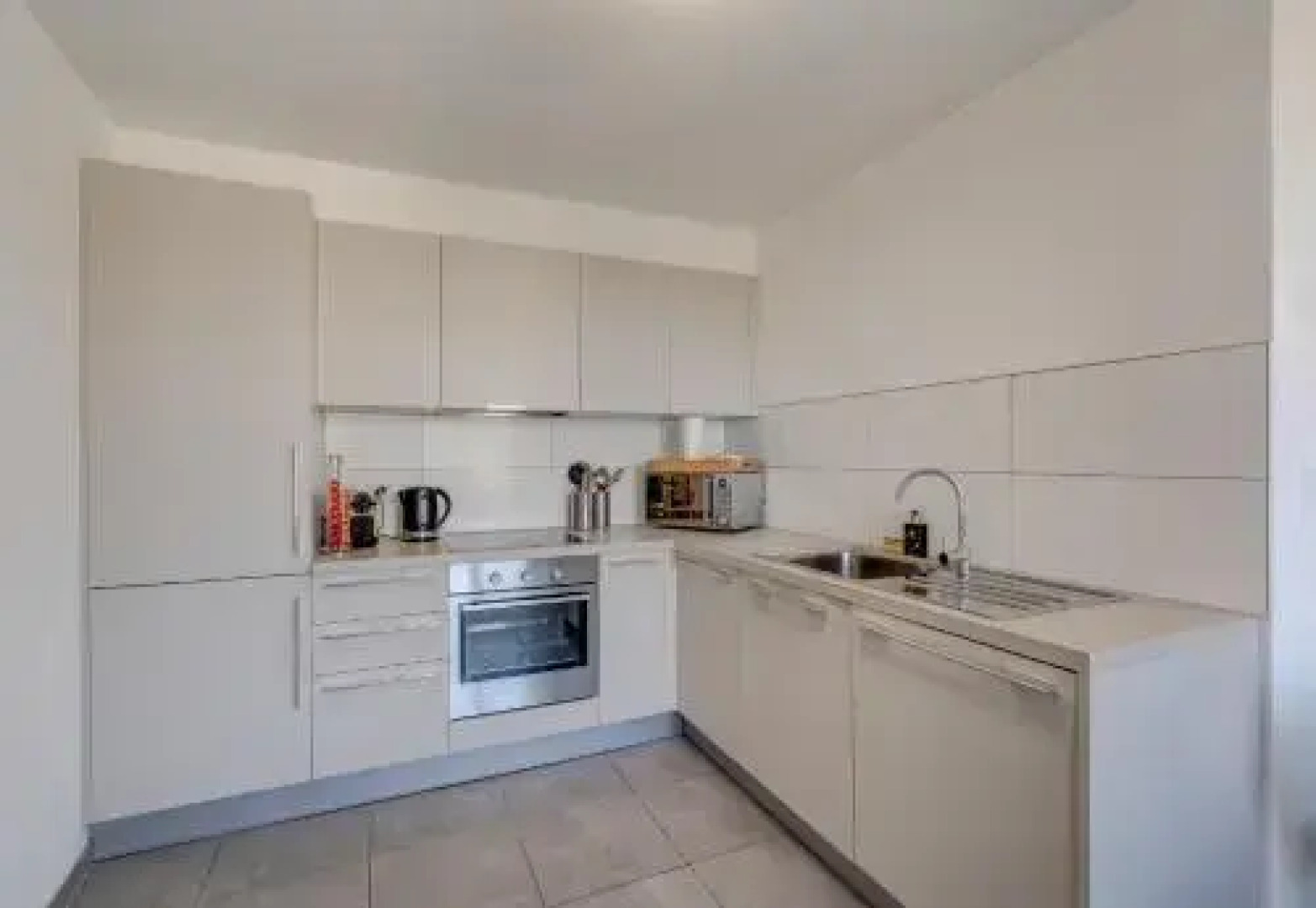 The 5 continents III by Octopus 1987