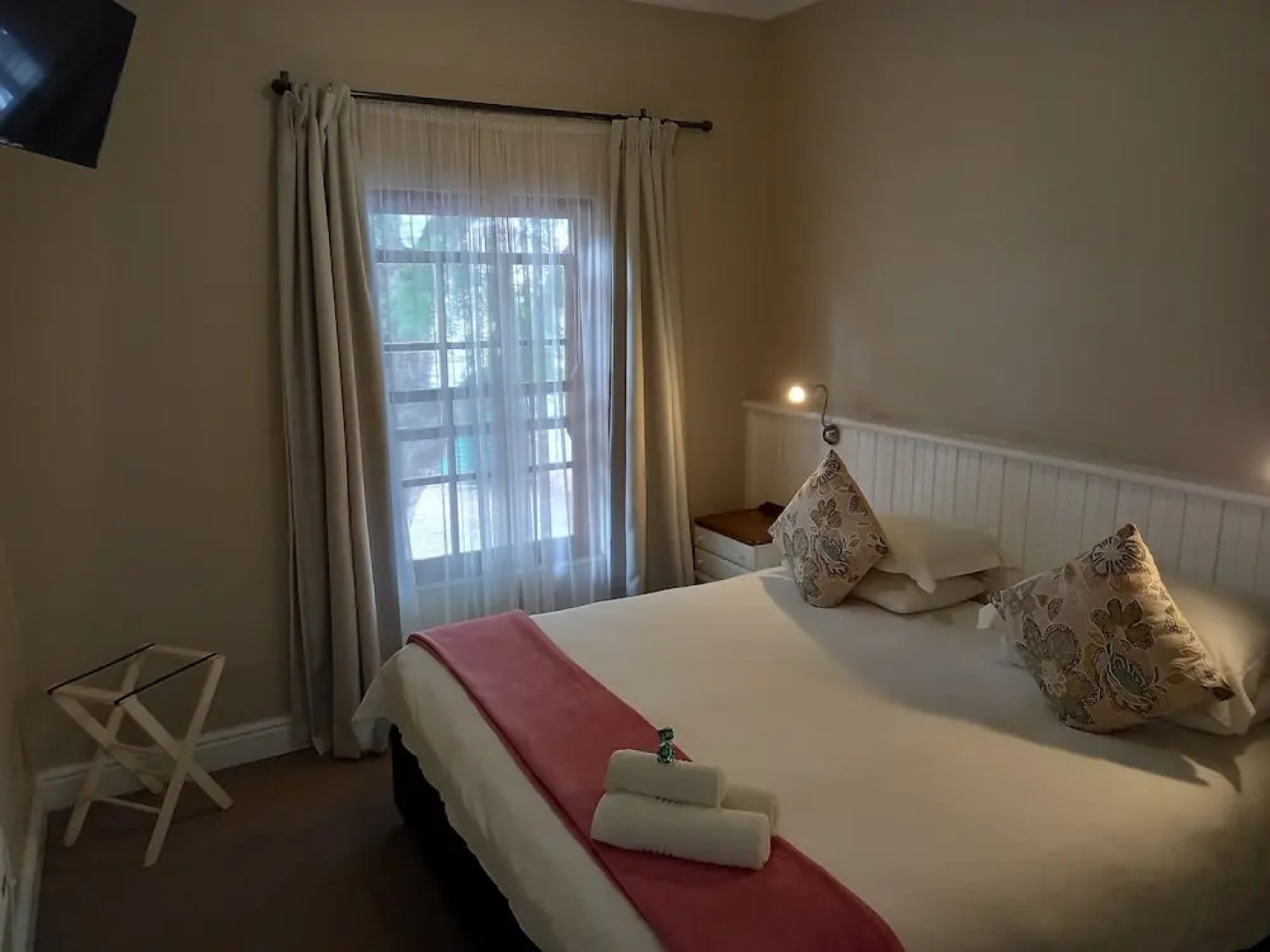 137 High Street Guest House