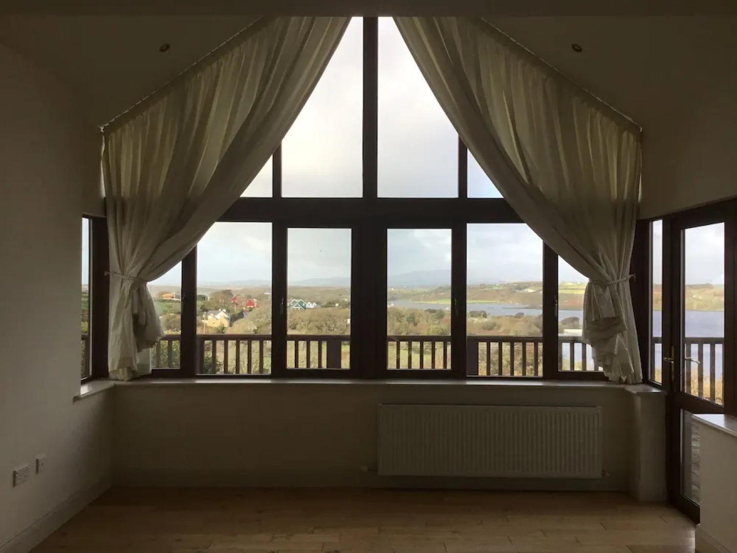 Baltimore - Beautiful Home With Spectacular View