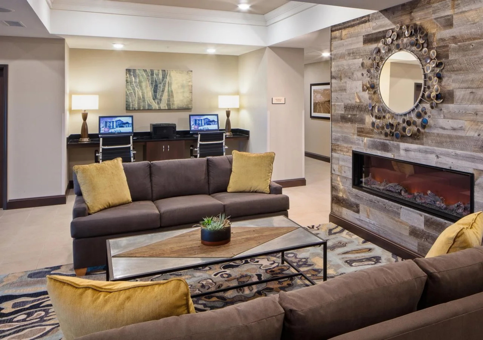 Best Western Plus Overland Inn