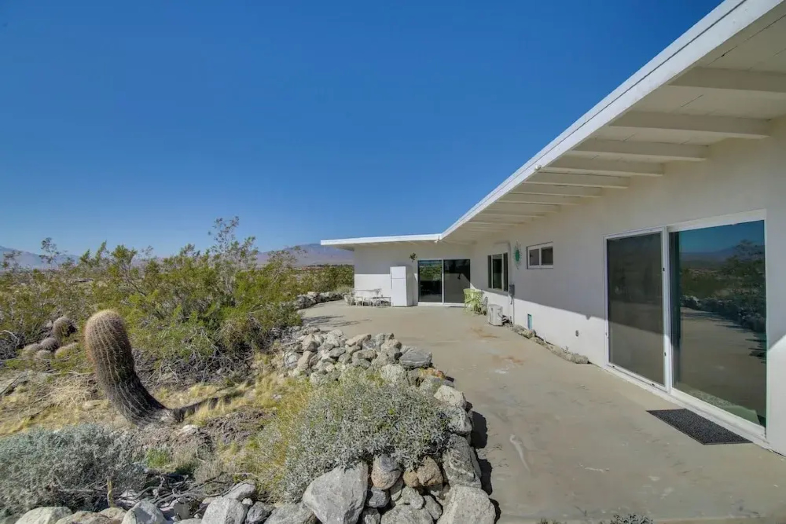 Patio & Views: Eccentric Desert Hot Springs Home