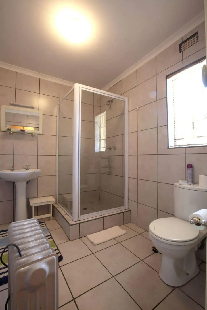 Shamrock Arms Guest Lodge