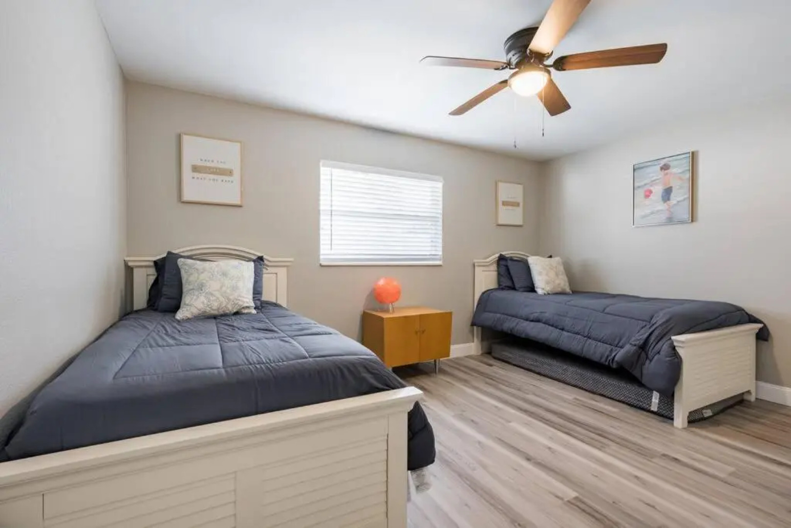 Elegant Heated Pool Home 12 minutes to the beaches of Anna Maria Island and IMG Academy