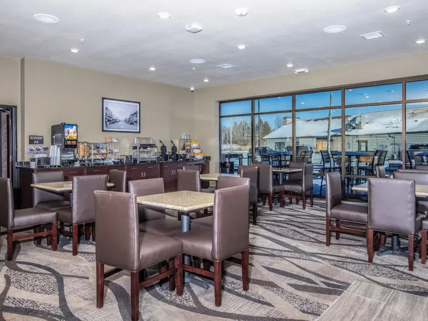 Cobblestone Hotel & Suites - Rhinelander