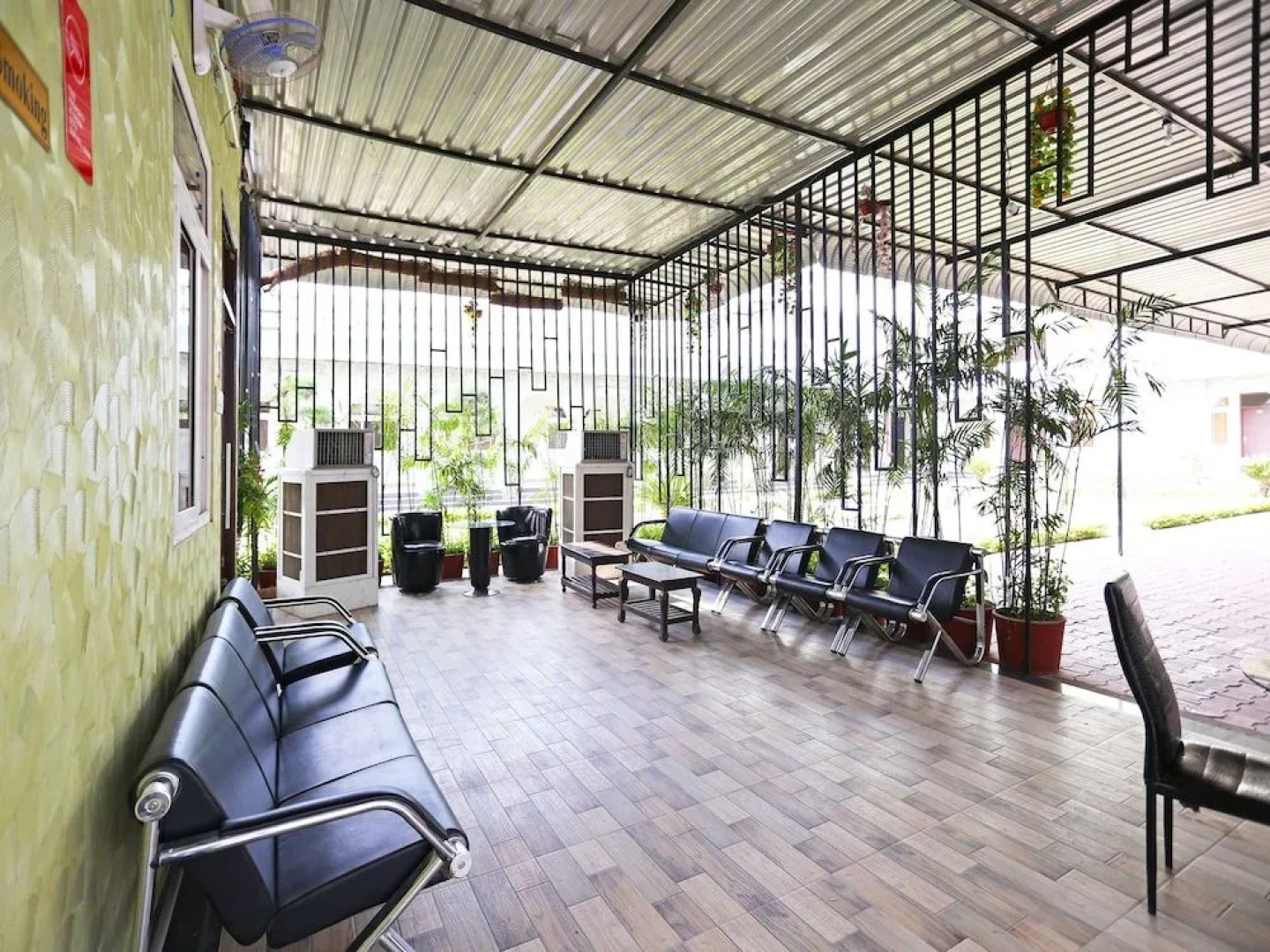 OYO 10104 Radhika Resort