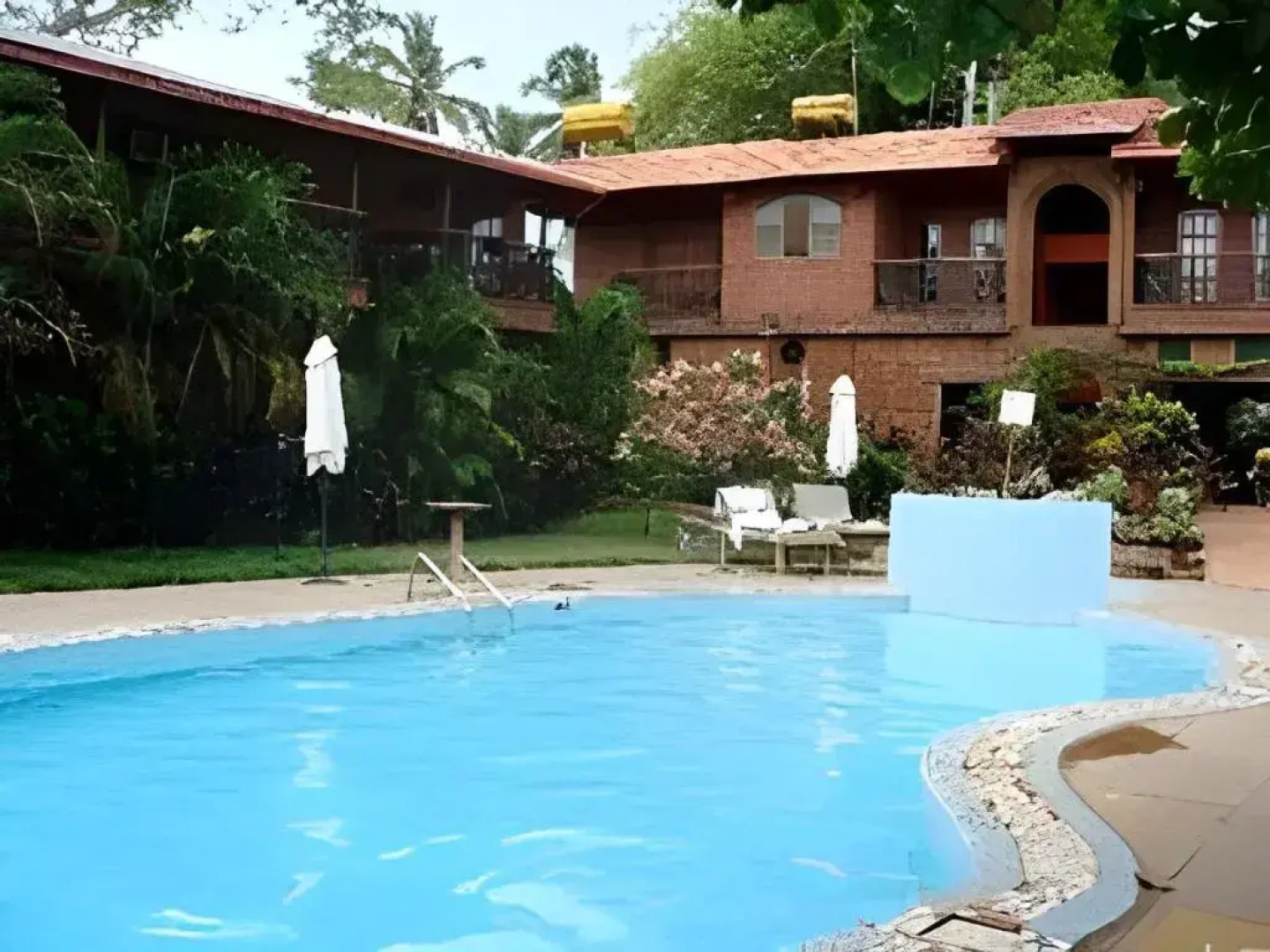 Sea Breeze Beach Resort Candolim