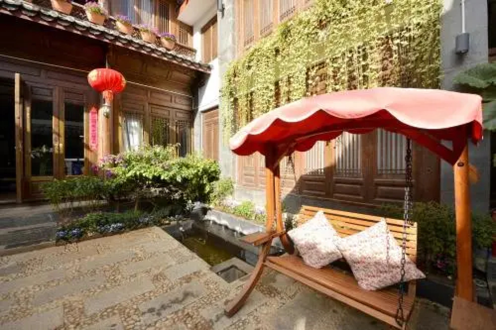 Shuimu Yangguang Inn