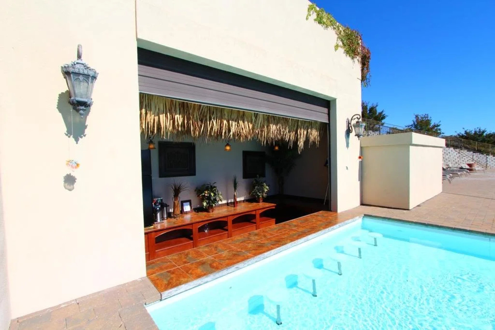 D'Monaco Luxury Resort