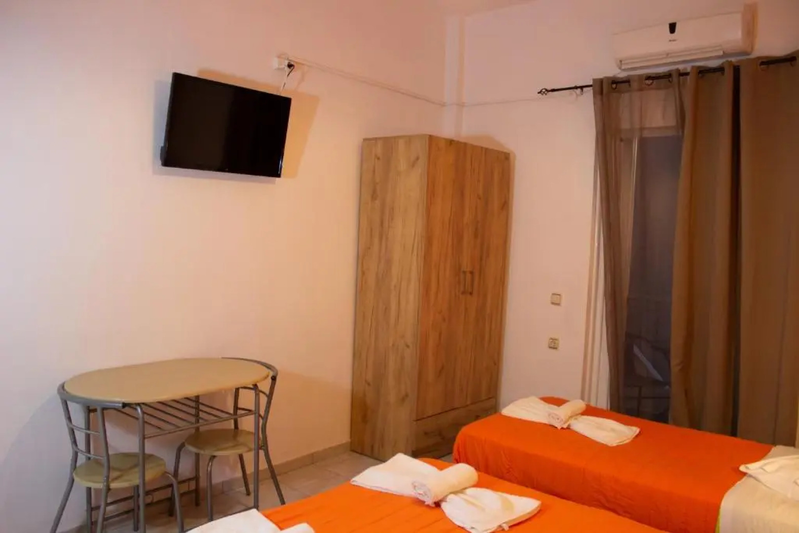 Rizos Studio Sarakiniko