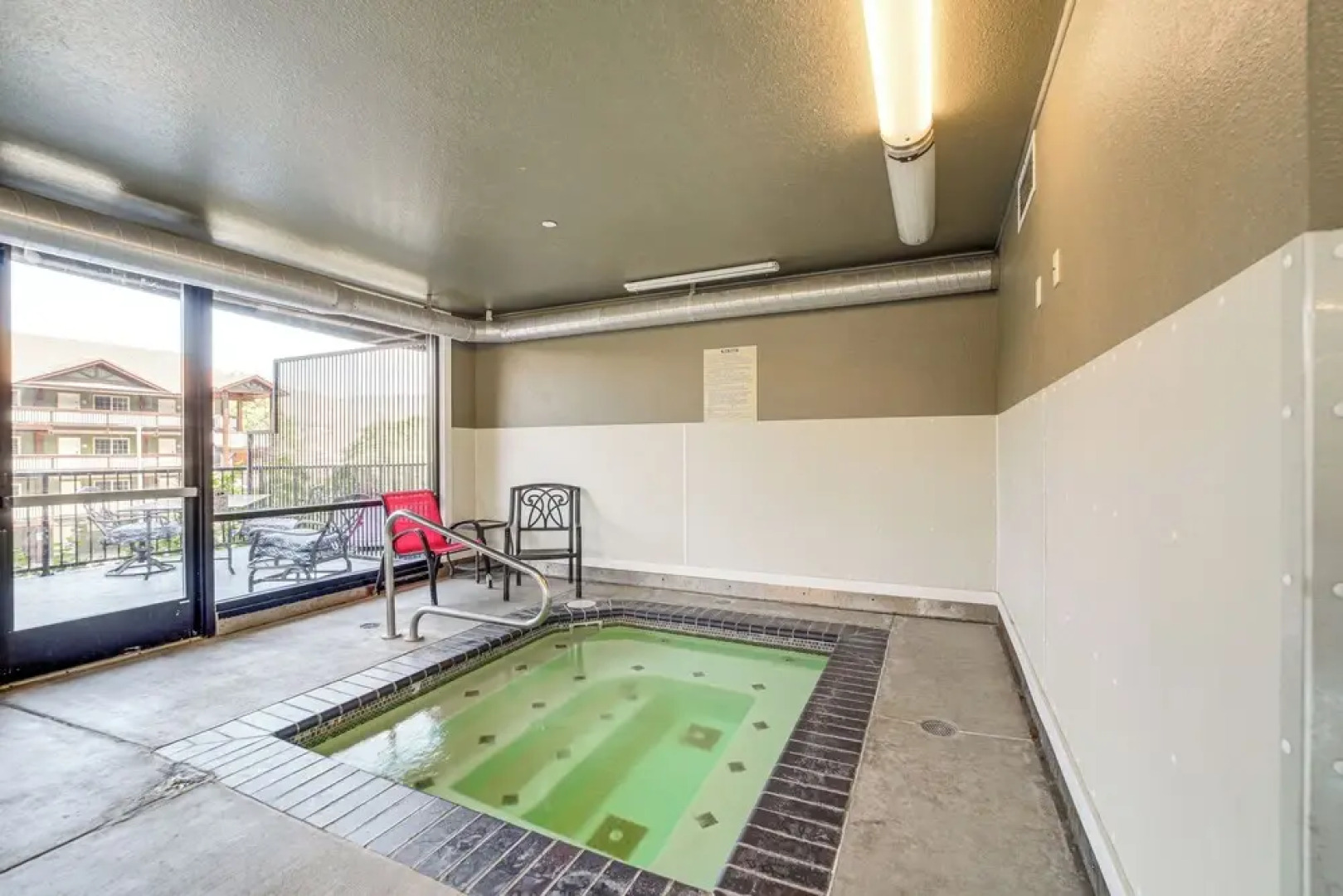 Steps to Lake Chelan: Condo w/ Resort Amenities!