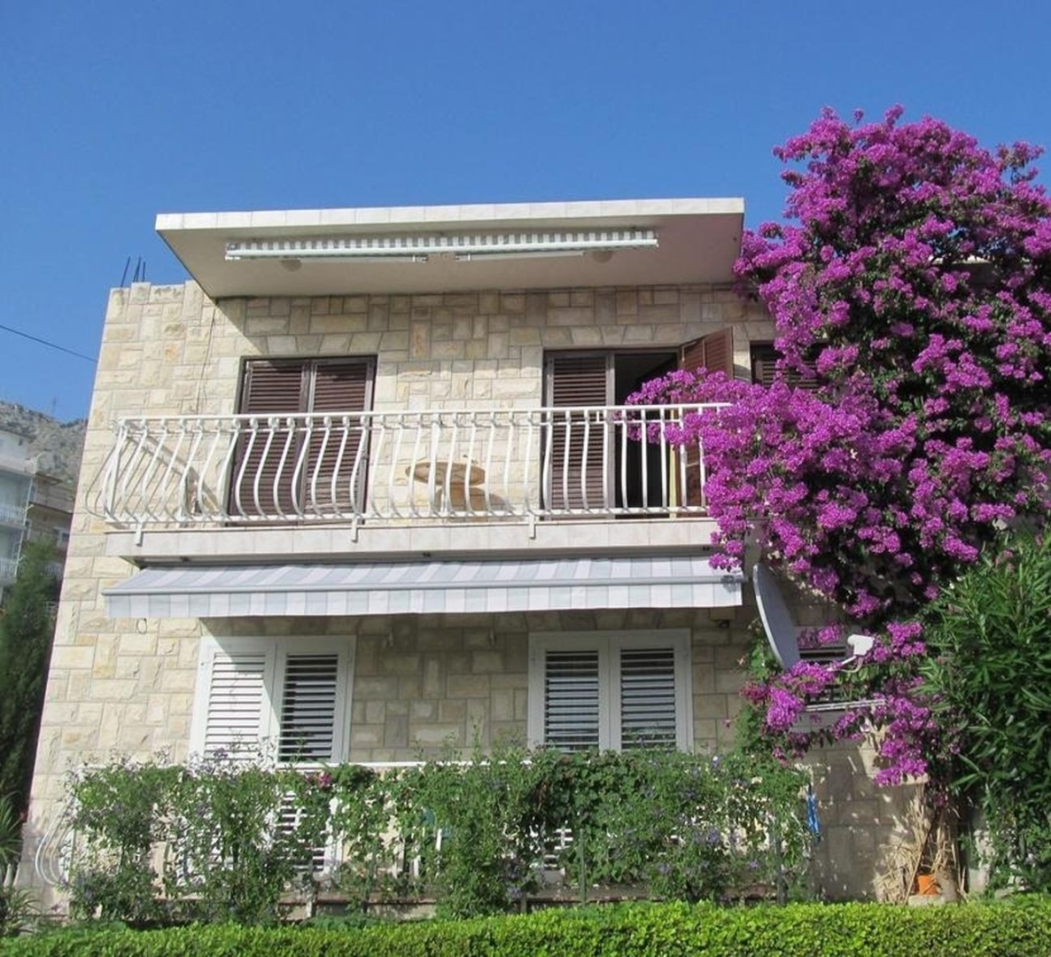 Apartment Stan - 150m from the sea A2 prizemlje Duce, Riviera Omis