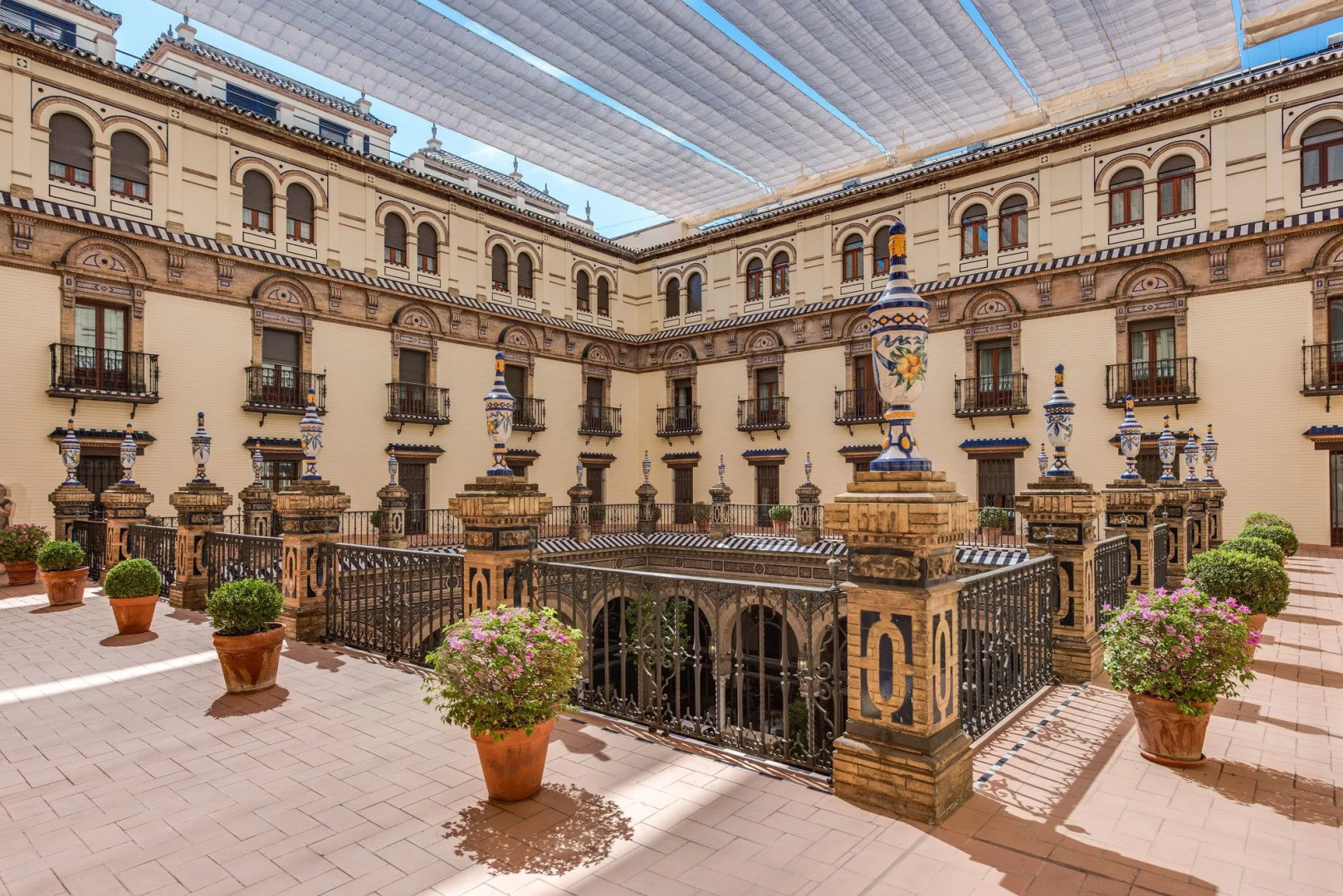 Отель Alfonso XIII, a Luxury Collection Hotel, Seville