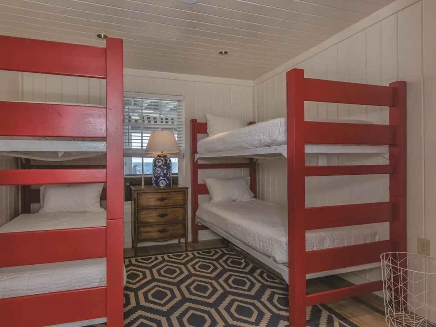 Aunt Pattie's Cottage by Youngs Suncoast