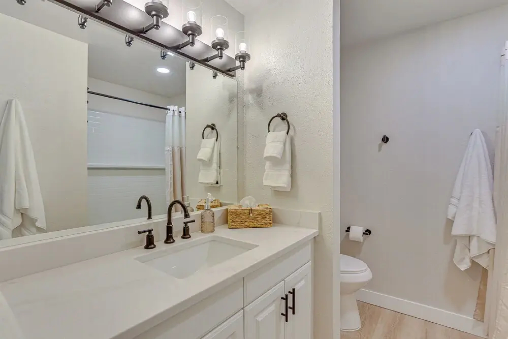1 Mi to Dtwn: Condo w/ Pool Access in Castle Rock