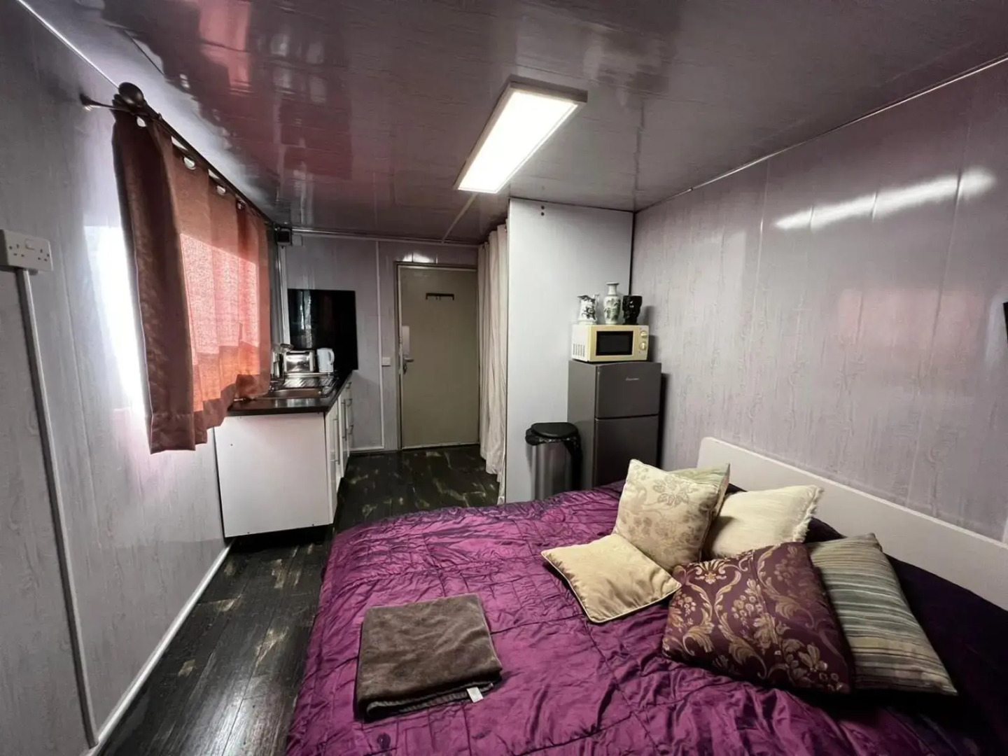 The Caduceus - Private Cabins