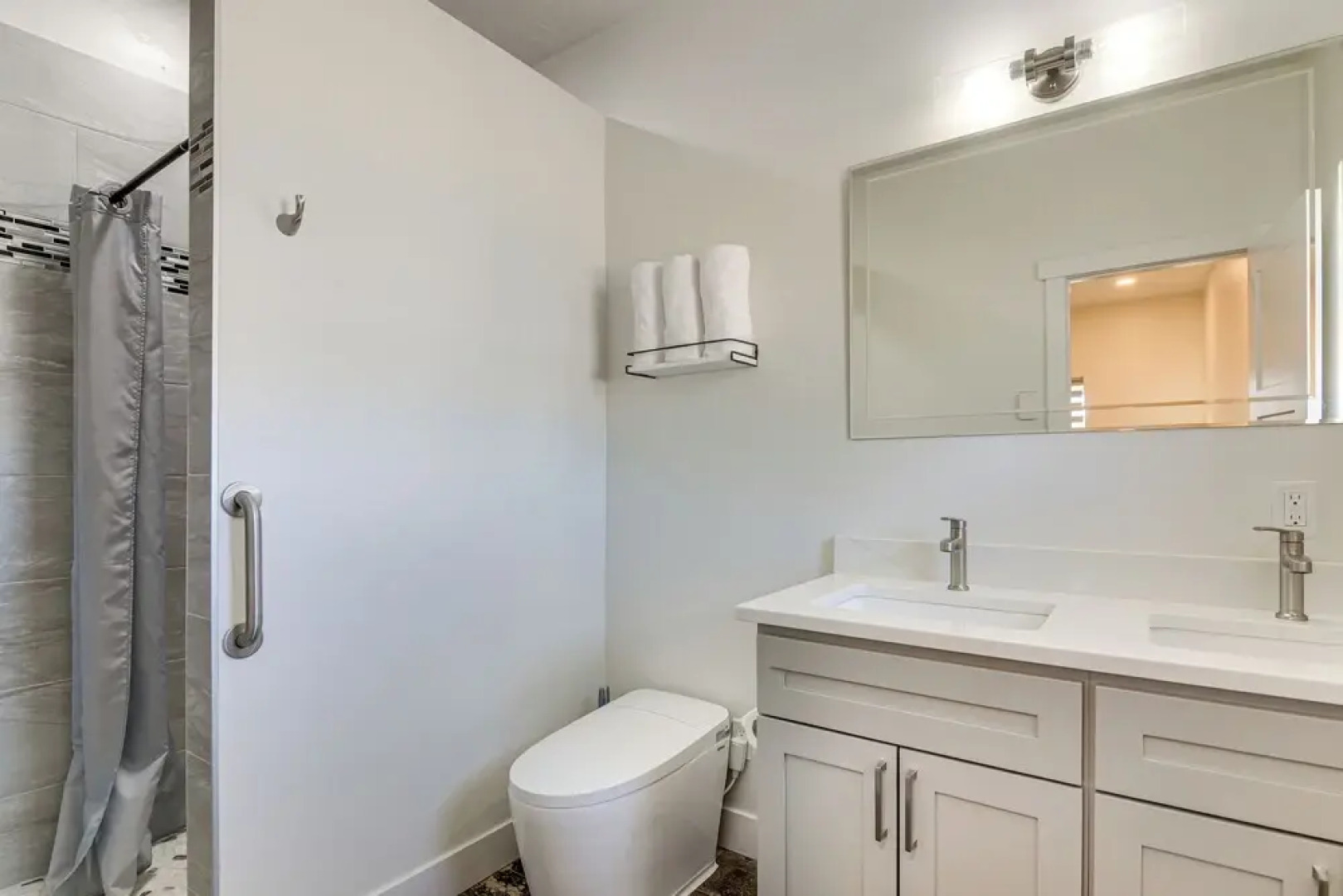 Between Bryce Canyon & Zion: Hiker's Paradise!