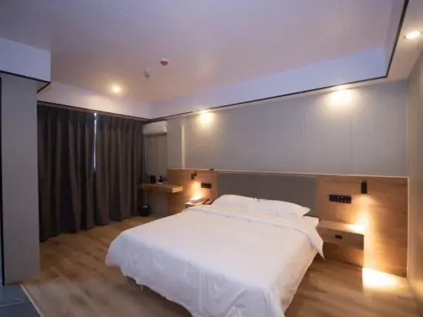 GreenTree Inn Hotel (Lingshan Liufeng Road Branch)