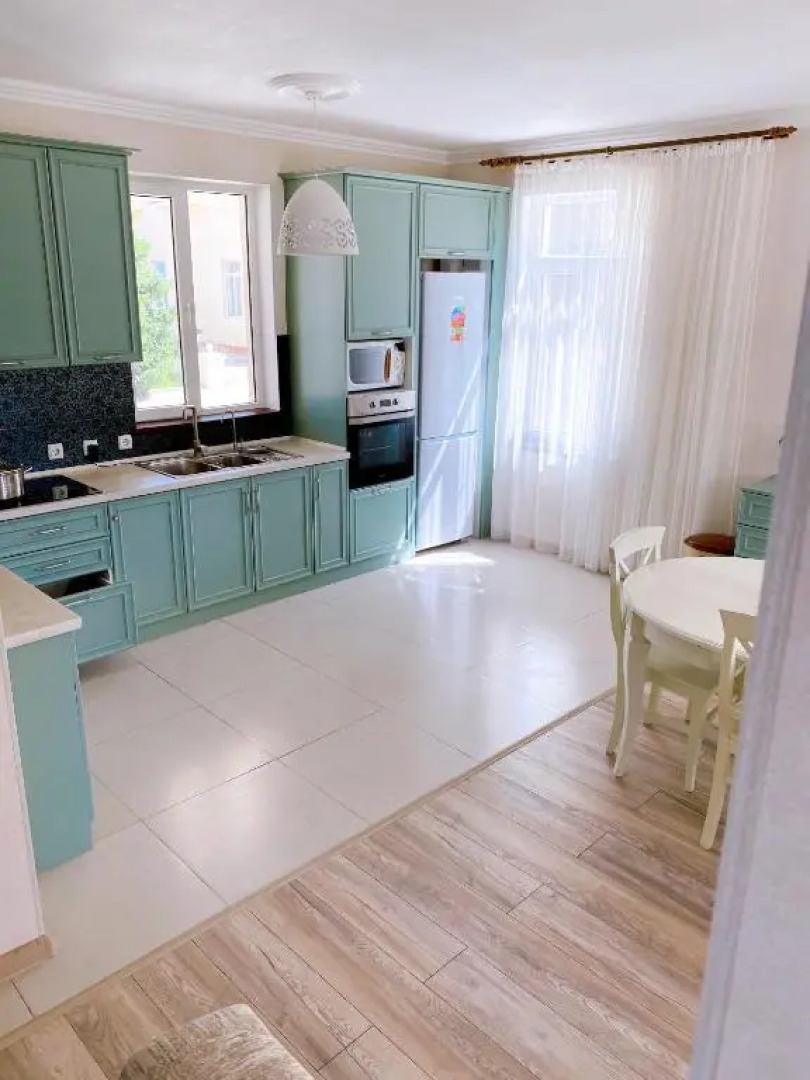 Adorable 3 bedroom home next to the beach