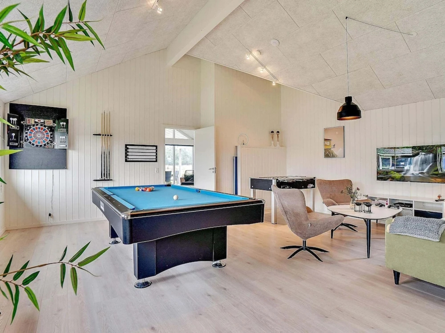 18 Person Holiday Home in Norre Nebel