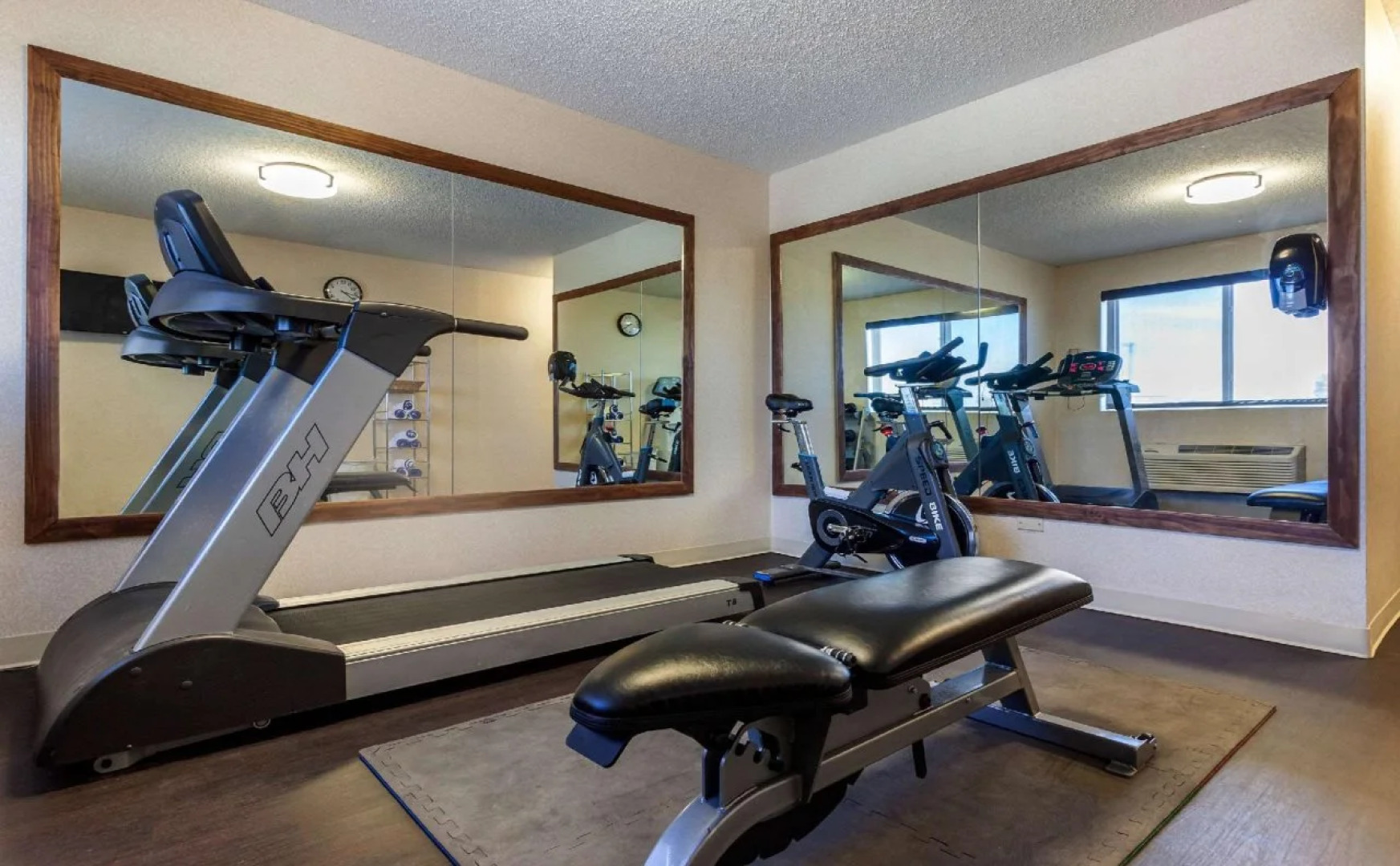 Comfort Inn & Suites Hays I-70