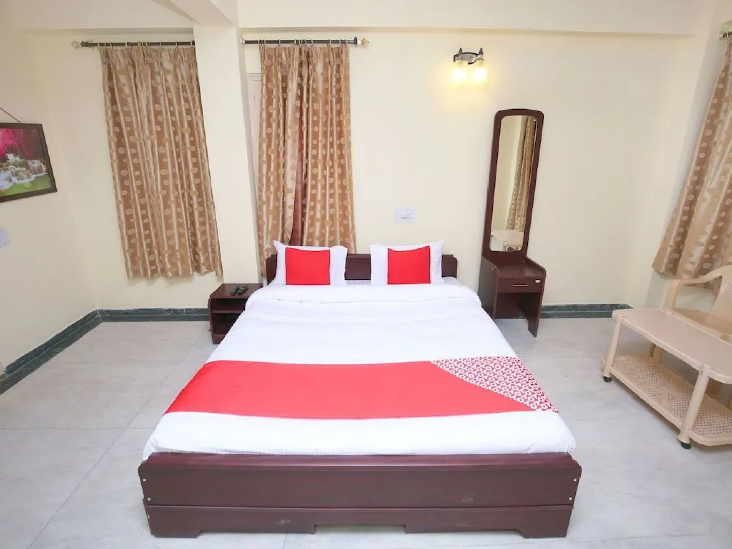 OYO 14084 Home Hill View Studio Barog