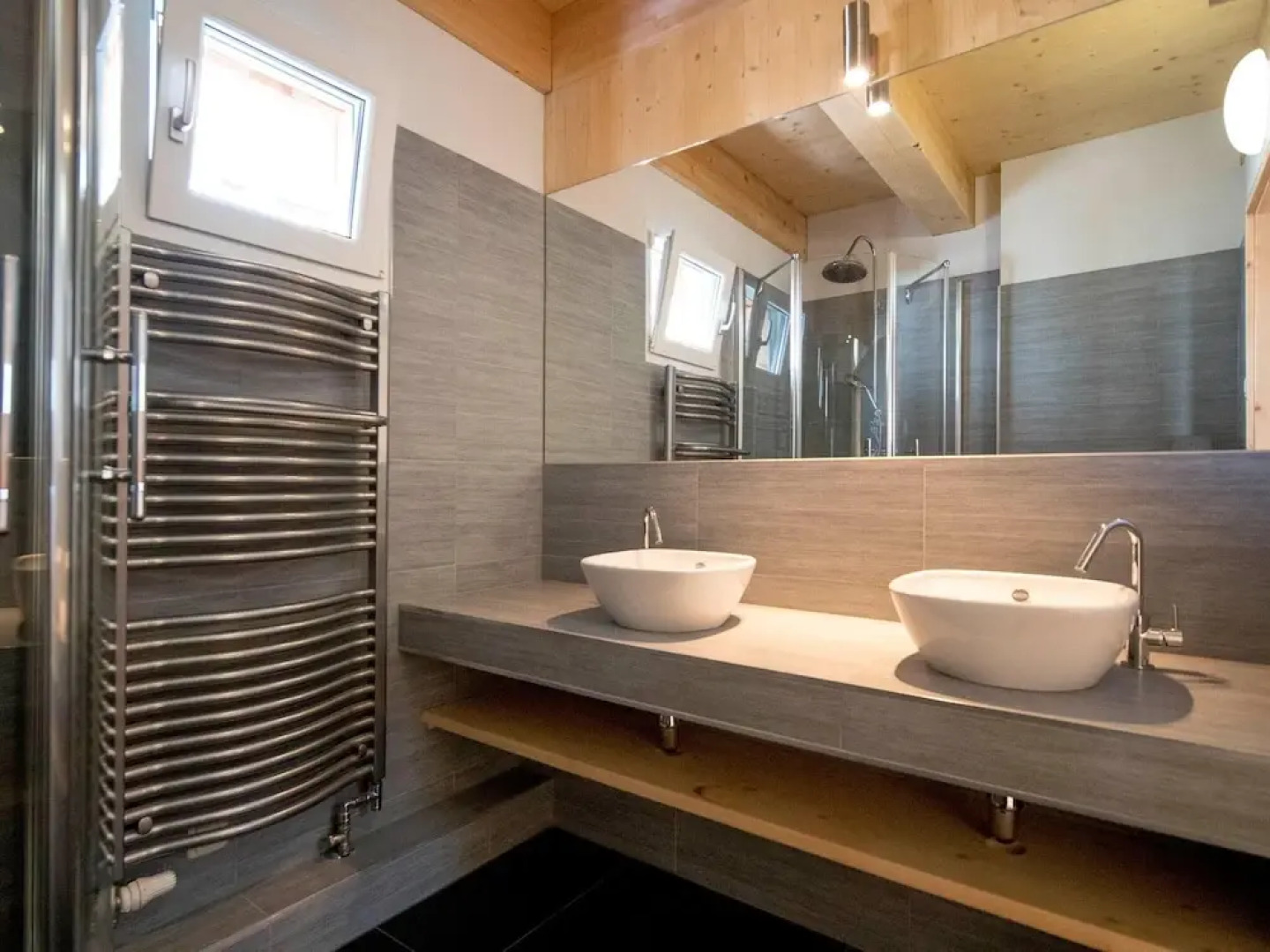 Lovely Chalet in Turracherhöhe with Sauna & Indoor Hot Tub
