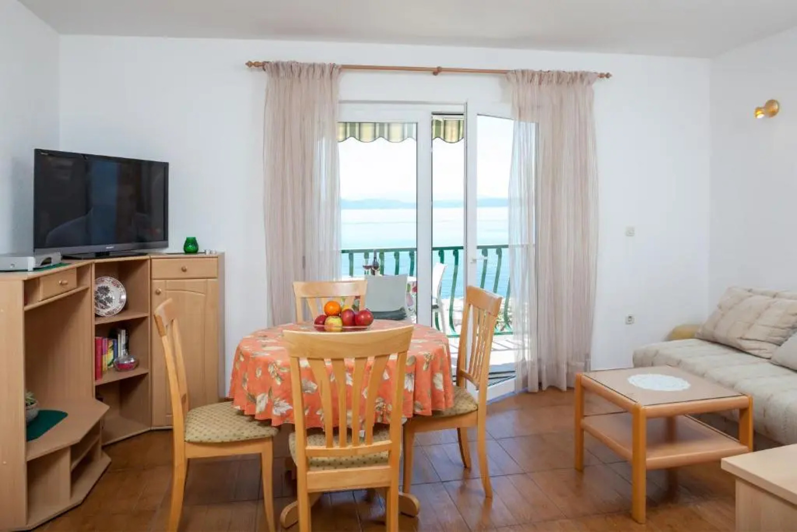 Apartments Waterfront Ivan