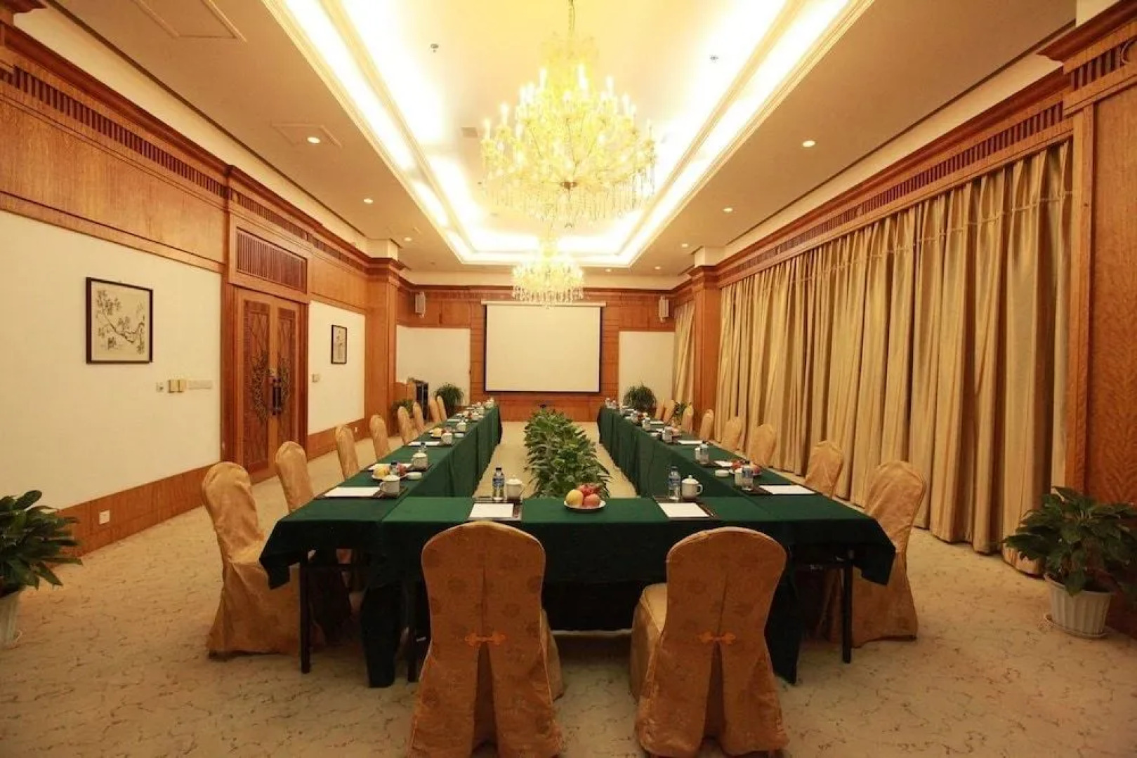 Kunming Wanghu Hotel