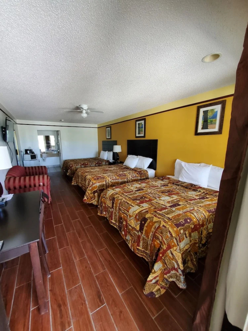 Americas Best Value Inn & Suites Raymondville