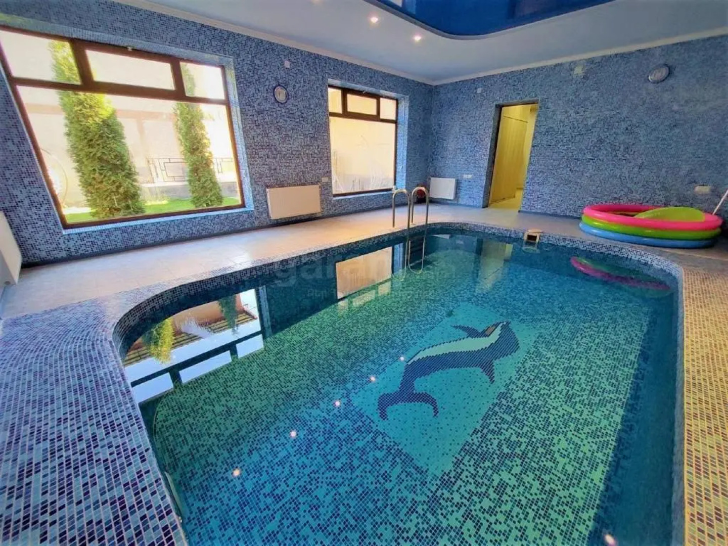 Монте Карло - Вилла с бассейном, сауной и биллиардом