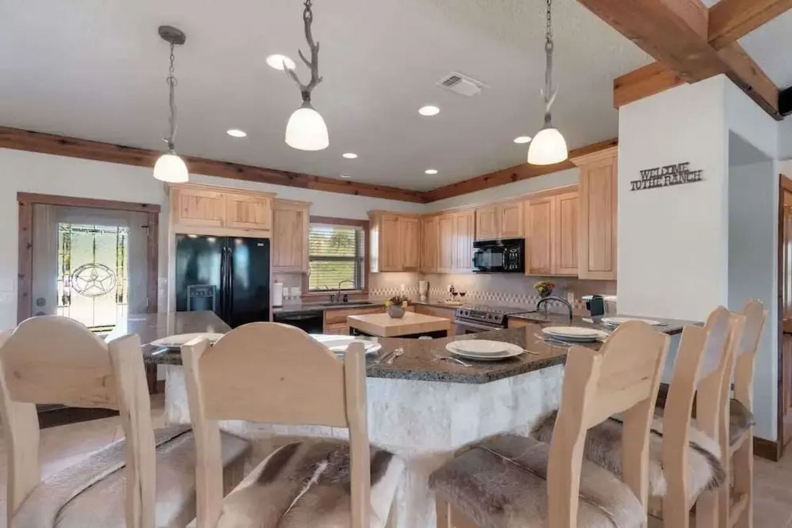 Ranch Retreat Creek View - Pool Table and Fire Pit