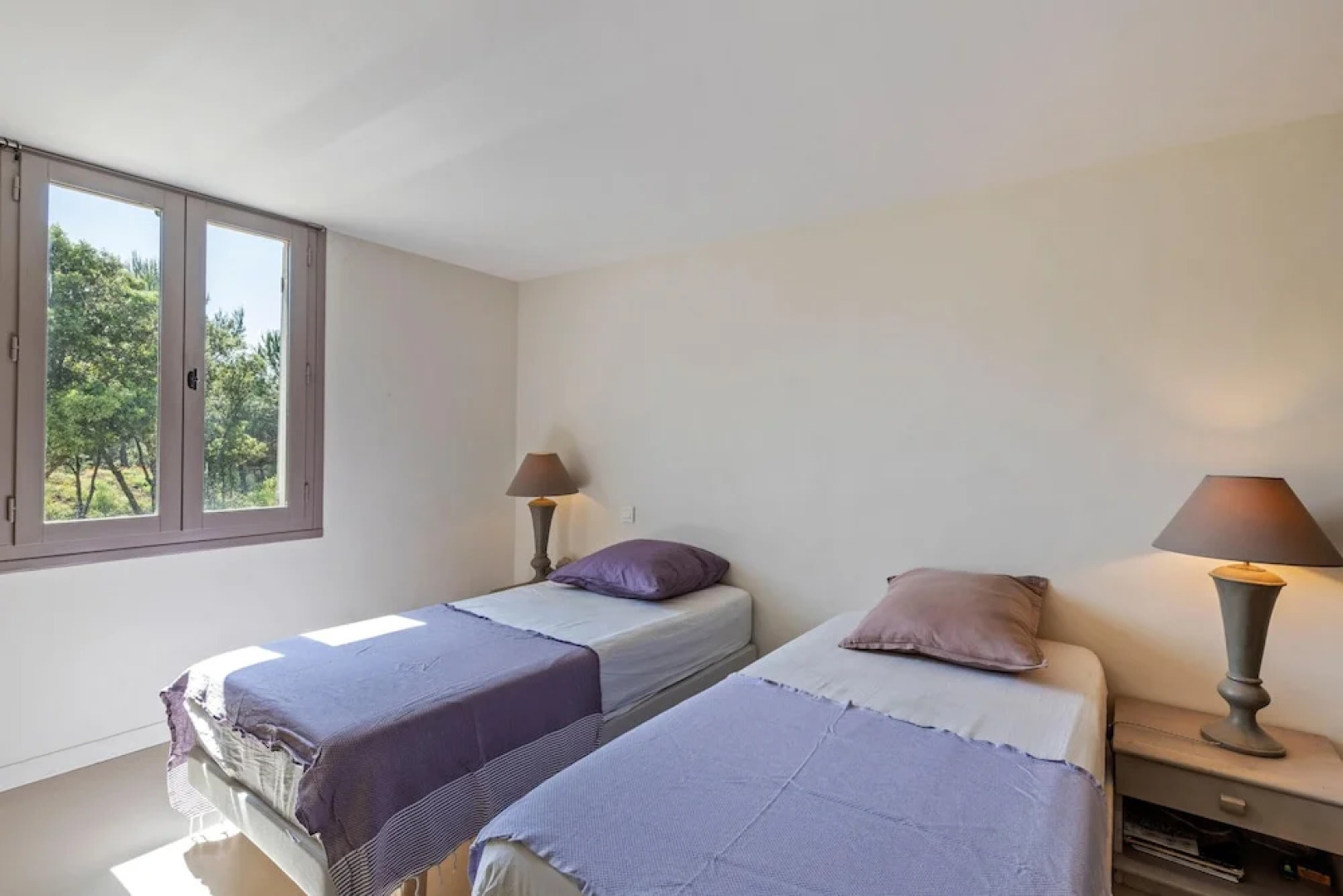 Villa With 5 Bedrooms in L'isle-sur-la-sorgue, With Private Pool, Furn