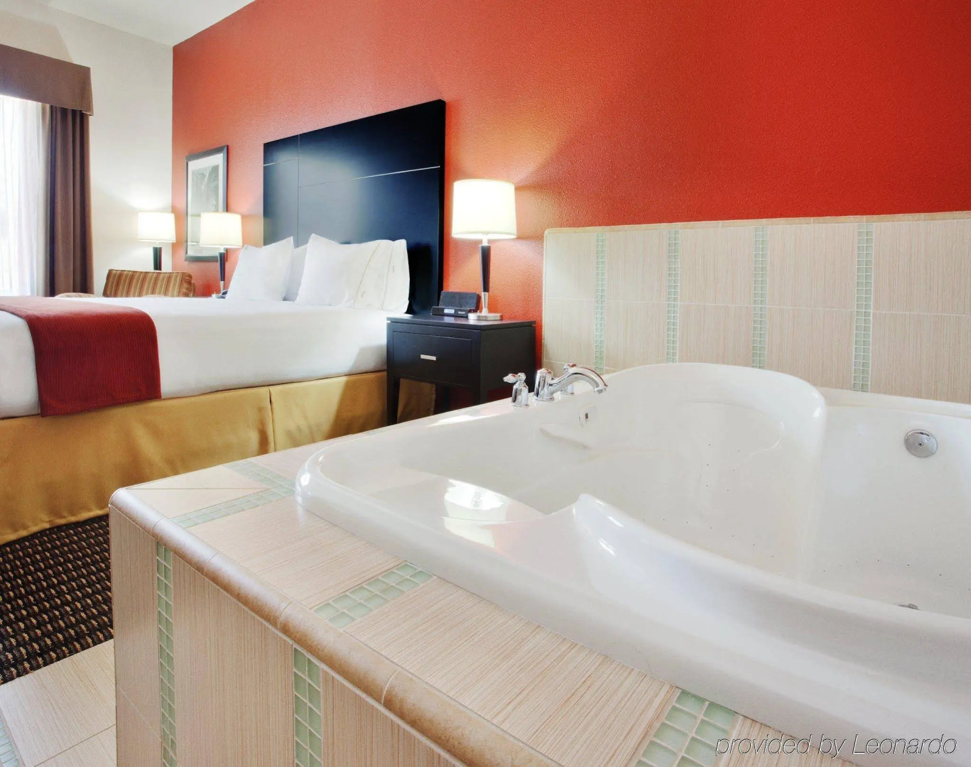 Holiday Inn Express & Suites Chowchilla - Yosemite Park Area by IHG