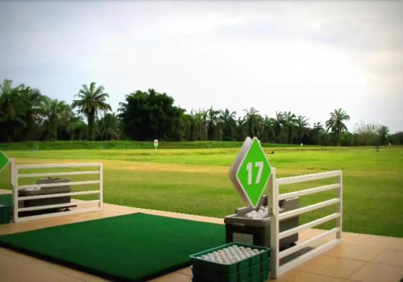 Palm Driving Range & Resort