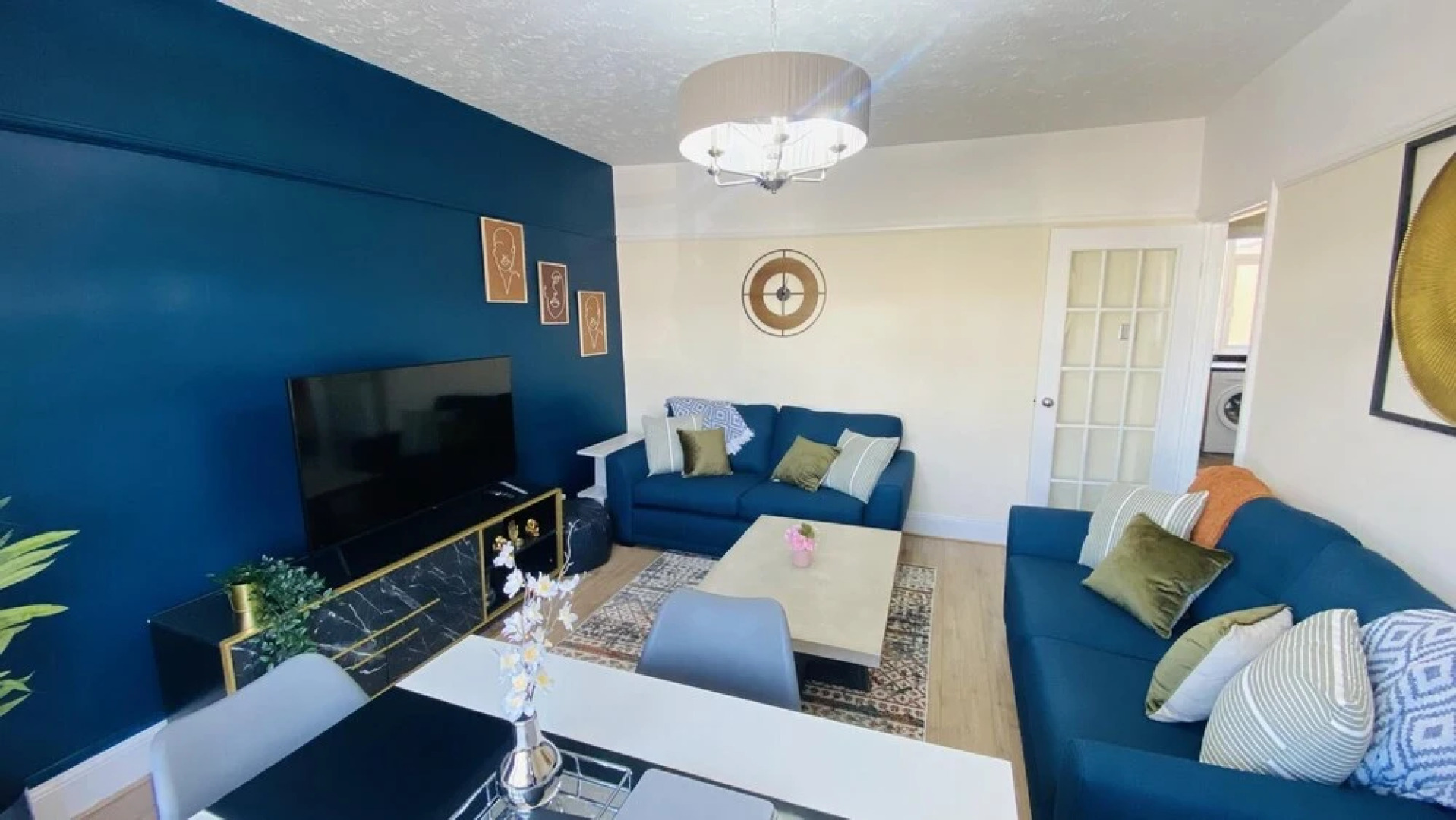 Family 4-bed Apartment in Dawlish With Sea View