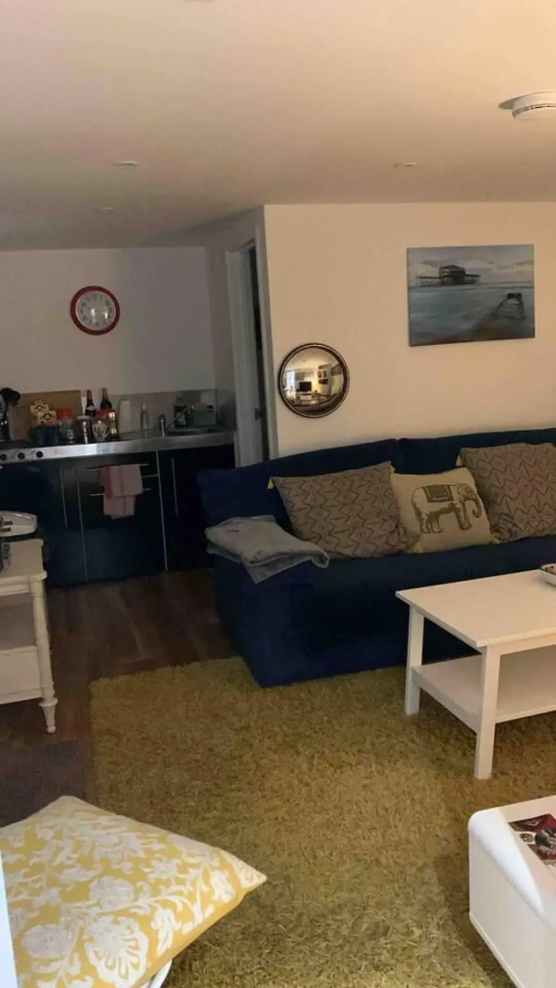 Lodge , air con , Free Parking , Mini bar