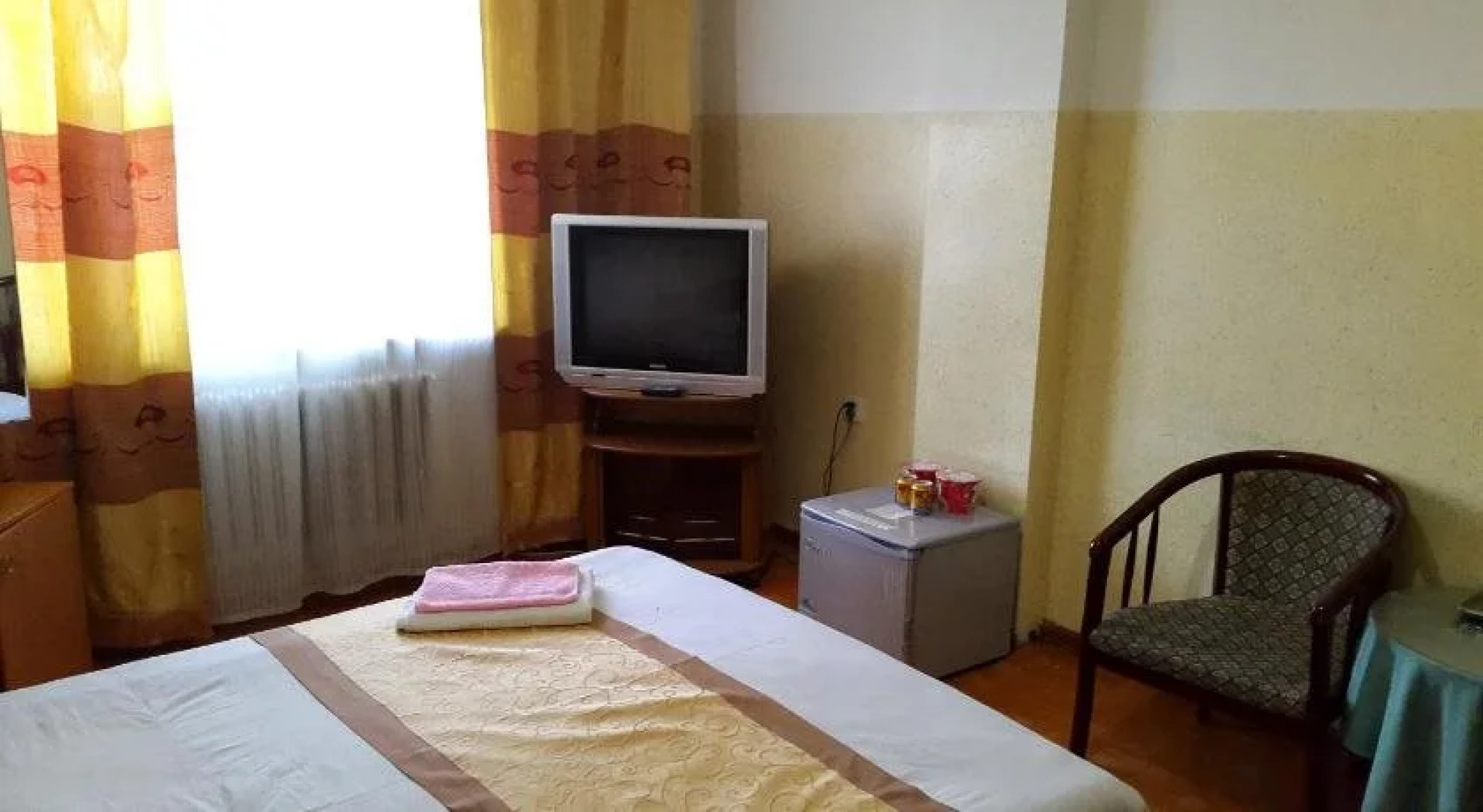 Chandmani Hotel&Tour