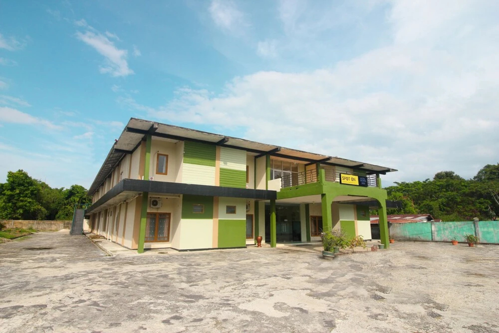 Hotel Yasmin by OYO Rooms